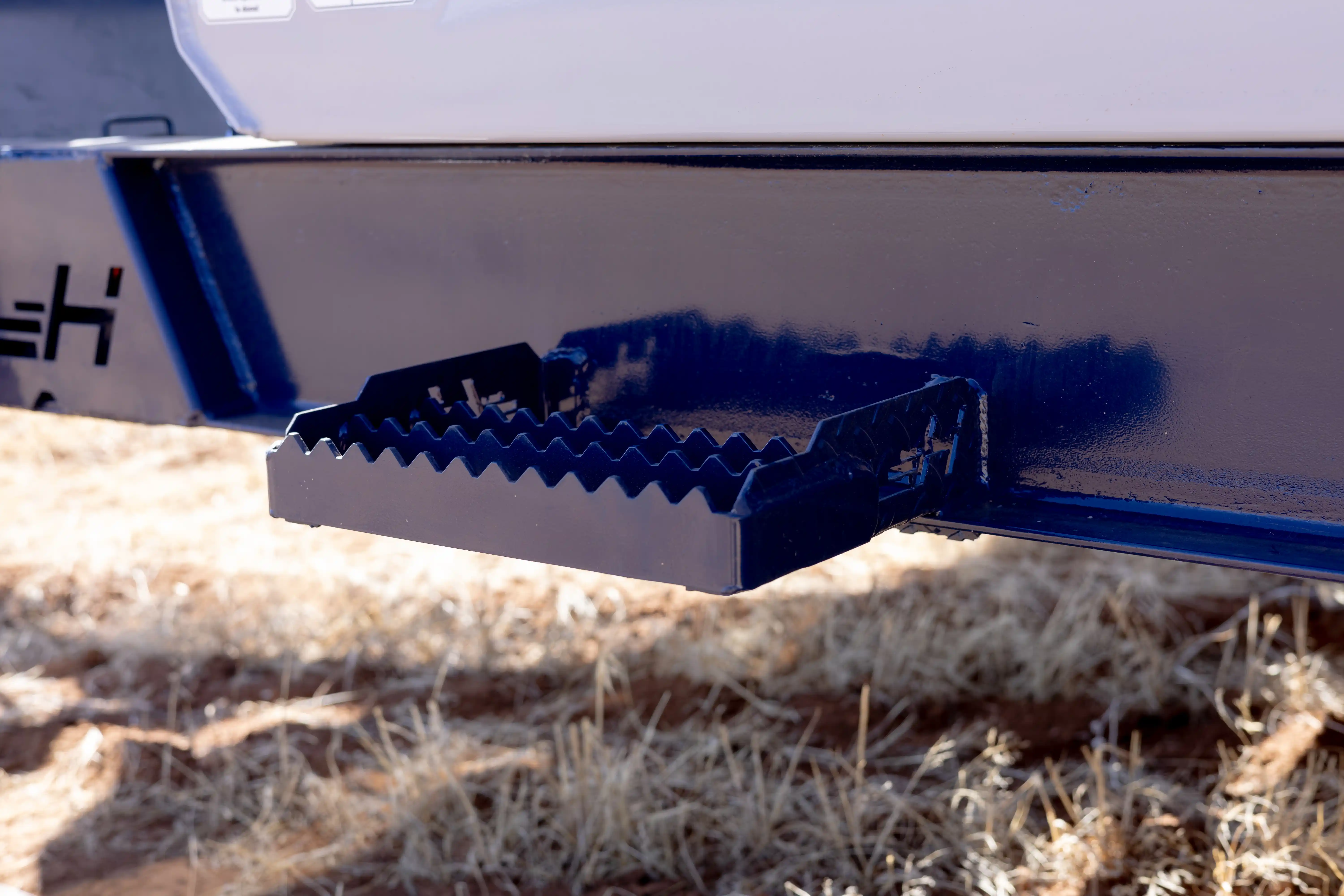 horizon trailers img
